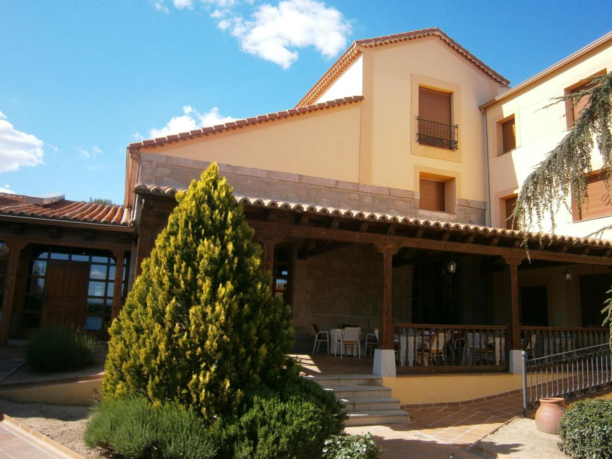 Hotel El Castrejon Cebreros Exterior photo